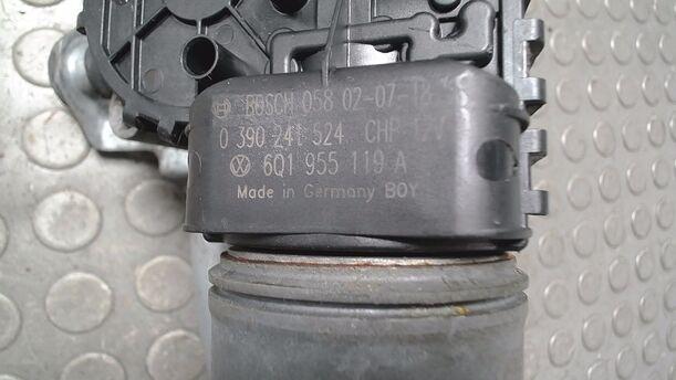 Foto: SCHEIBENWISHERMOTOR VORN eines VW Polo 1.9 TDI