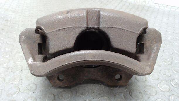 Foto: BREMSSATTEL VORN RECHTS eines Nissan Primera Traveller 1.8