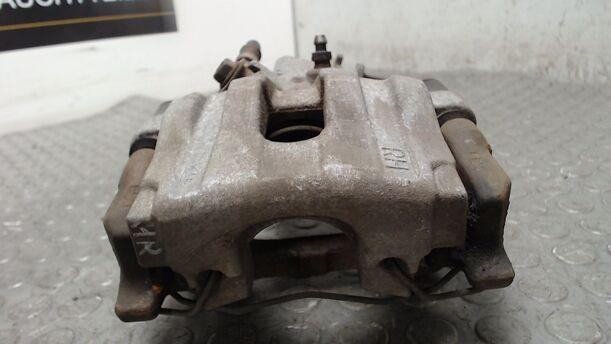 Foto: BREMSSATTEL VORN RECHTS eines Nissan Primera Traveller 1.8