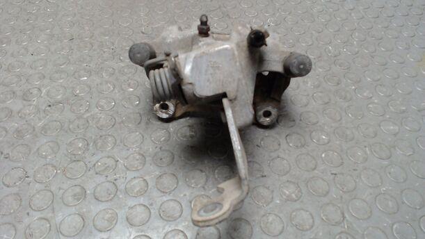 Foto: BREMSSATTEL VORN RECHTS eines Nissan Primera Traveller 1.8