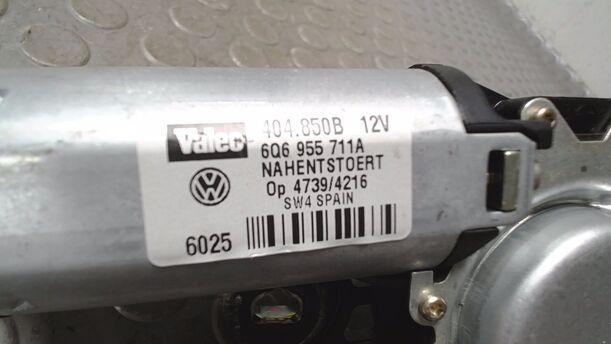 Foto: SCHEIBENWISCHERMOTOR HINTEN eines VW Polo 1.9 TDI