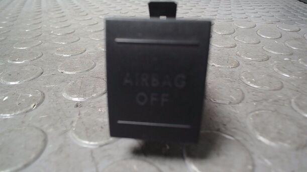 Foto: AIRBAGKONTROLLLEUCHTE eines VW Polo 1.9 TDI