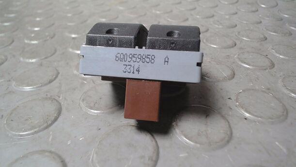 Foto: FENSTERHEBERSCHALTER eines VW Polo 1.9 TDI