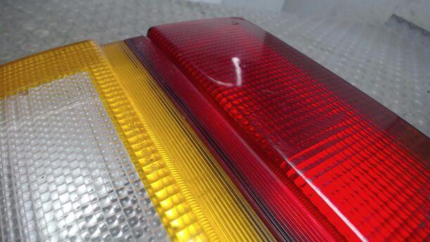 Foto: HECKLEUCHTE / RÜCKLICHT INNEN LINKS eines Audi 100