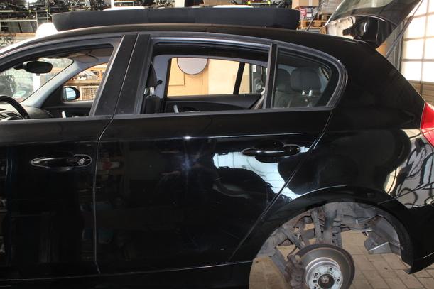 Foto: TÜR HINTEN LINKS eines BMW 116i