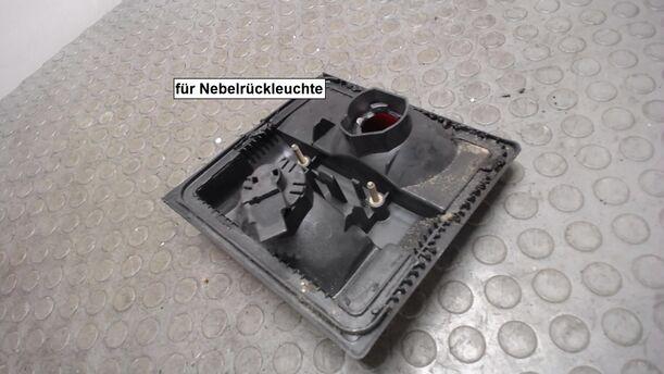 Foto: HECKLEUCHTE / RÜCKLEUCHTE INNEN LINKS eines Audi 100