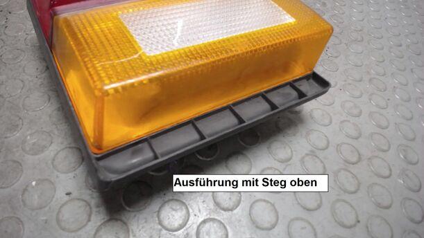 Foto: HECKLEUCHTE / RÜCKLICHT INNEN LINKS eines Audi 100