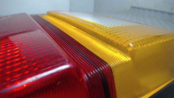 Foto: HECKLEUCHTE / RÜCKLICHT INNEN LINKS eines Audi 100
