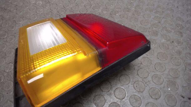 Foto: HECKLEUCHTE / RÜCKLICHT INNEN RECHTS eines Audi 100