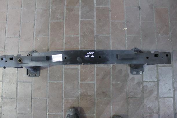 Foto: VERSTÄRKUNG HINTEN eines BMW 116i