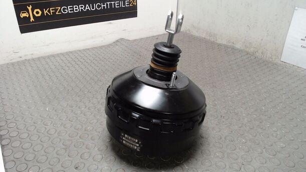 Foto: BREMSKRAFTVERSTÄRKER ( START / STOPP FUNKTION ) eines BMW 116i
