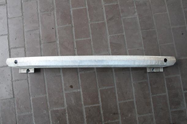 Foto: VERSTÄRKUNG HINTEN ( FACELIFT AB 2000 ) eines Audi A3 1.6