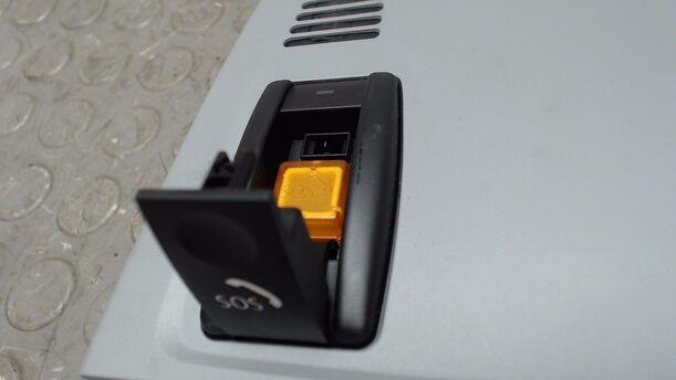 Foto: INNENBELEUCHTUNG / SOS KNOPF eines BMW 116i