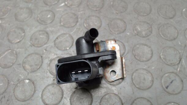 Foto: DRUCKSENSOR / DRUCKSCHALTER eines BMW 116i
