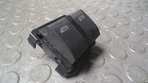 Foto: FENSTERHEBERSCHALTER eines Audi A3 1.6