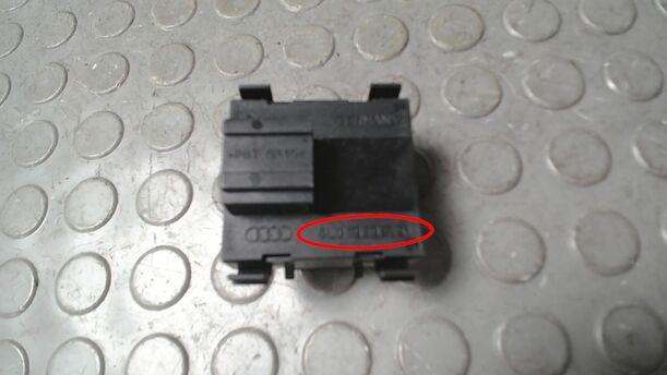 Foto: FENSTERHEBERSCHALTER eines Audi A3 1.6
