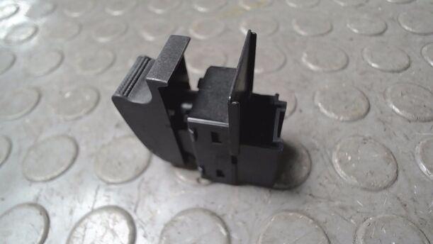 Foto: FENSTERHEBERSCHALTER eines Audi A3 1.6
