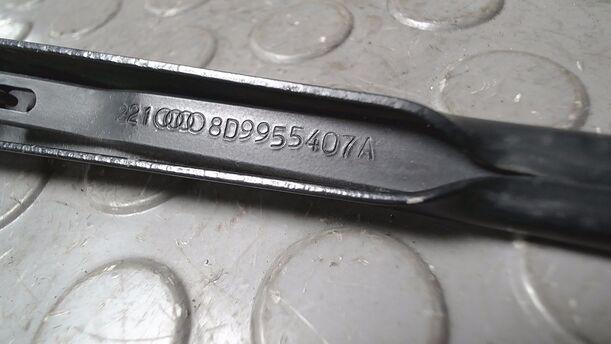 Foto: SCHEIBENWISCHERARM HINTEN eines Audi A3 1.6