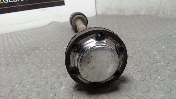 Foto: ANTRIEBSWELLE HINTEN LINKS eines BMW 116i