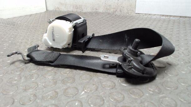 Foto: SICHERHEITSGURT VORN LINKS (4/5-türer) eines BMW 116i