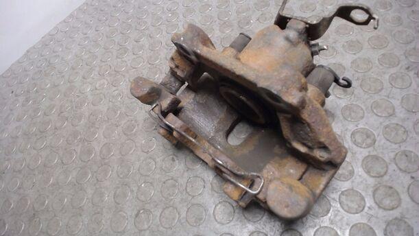 Foto: BREMSSATTEL AT57 VORN RECHTS eines Audi 100 Avant