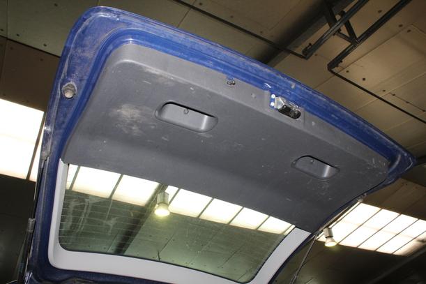 Foto: HECKKLAPPE / HECKDECKEL eines Opel Meriva 1.6 16V