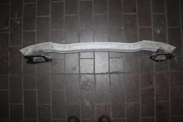 Foto: VERSTÄRKUNG HINTEN eines Opel Meriva 1.6 16V
