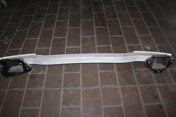 Foto: VERSTÄRKUNG HINTEN eines Opel Meriva 1.6 16V