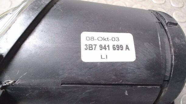 Foto: NEBELSCHEINWERFER LINKS eines VW Passat Variant 1.9 TDI