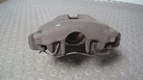 Foto: BREMSSATTEL VORN RECHTS ( ATE ) eines VW Passat Variant 1.9 TDI
