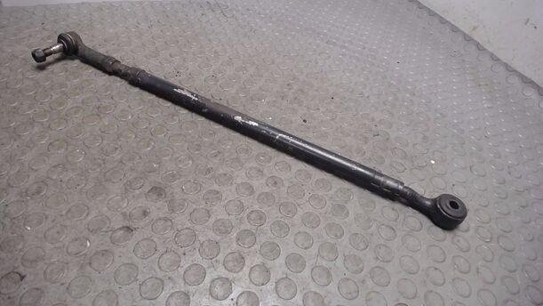 Foto: SPURSTANGE LINKS eines Audi 100