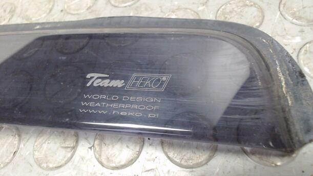 Foto: WINDABWEISER / BLENDE HINTEN LINKS eines Opel Meriva 1.6 16V