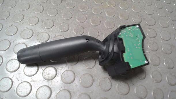 Foto: SCHEIBENWISCHERSCHALTER eines Mazda 2 1.4 CD LX