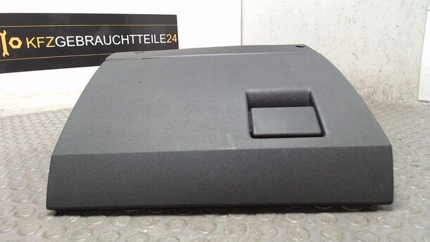 Foto: HANDSCHUHFACH eines Opel Meriva 1.6 16V LX