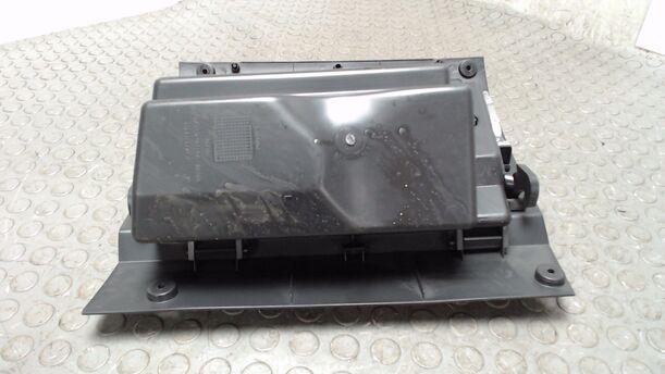 Foto: HANDSCHUHFACH eines Opel Meriva 1.6 16V LX