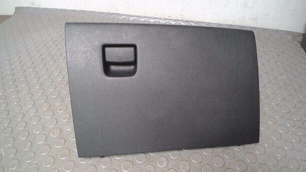 Foto: HANDSCHUHFACH eines Mazda 2 1.4 CD LX