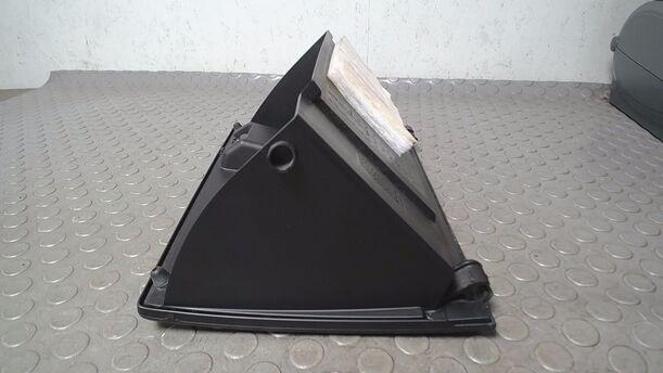 Foto: HANDSCHUHFACH eines Mazda 2 1.4 CD LX