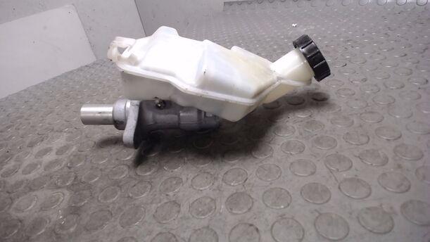 Foto: HAUPTBREMSZYLINDER eines Ford Fiesta 1.3