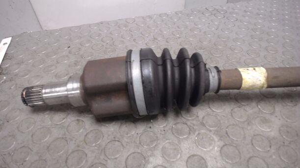 Foto: ANTRIEBSWELLE LINKS eines Ford Fiesta 1.3