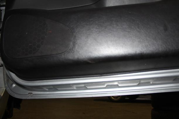 Foto: TÜR VORN RECHTS eines Peugeot 307 110