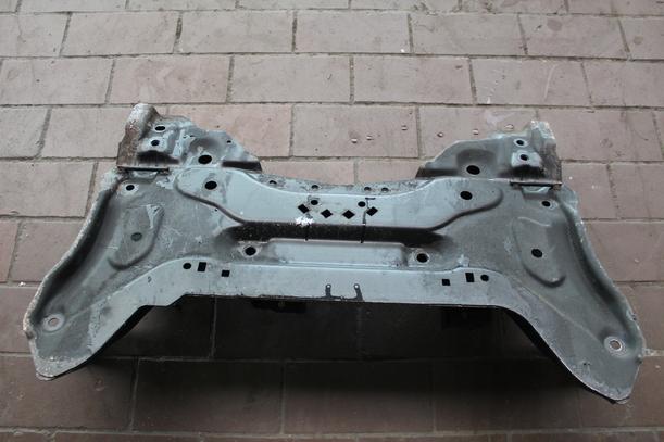 Foto: VORDERACHSTRÄGER / ACHSE VORN eines Peugeot 307 110