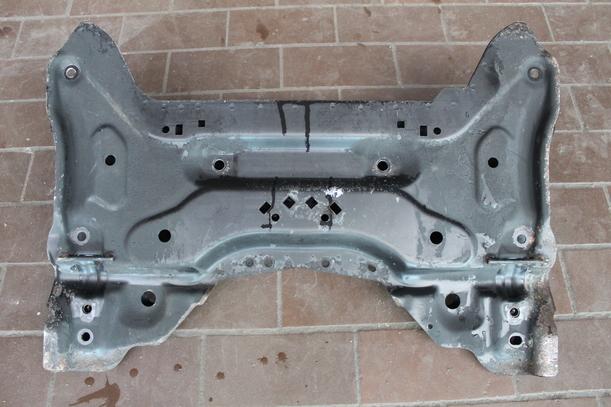 Foto: VORDERACHSTRÄGER / ACHSE VORN eines Peugeot 307 110