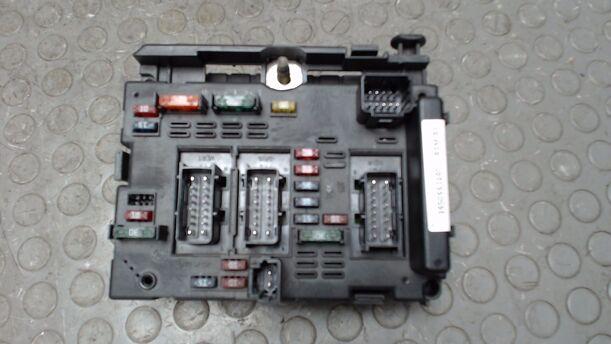 Foto: SICHERUNGSKASTEN eines Peugeot 307 110
