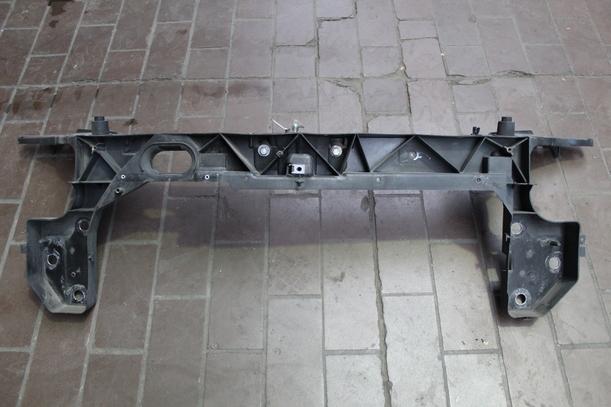 Foto: SCHLOSSBLECH/ FRONTVERKLEIDUNG eines Renault Clio 1.2 16V