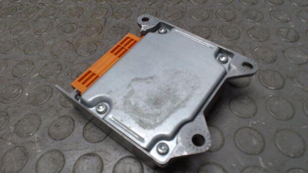 Foto: AIRBAGSTEUERGERÄT eines Peugeot 307 110