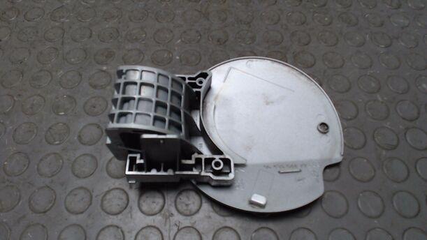Foto: TANKKLAPPE / TANKDECKEL eines Peugeot 307 110