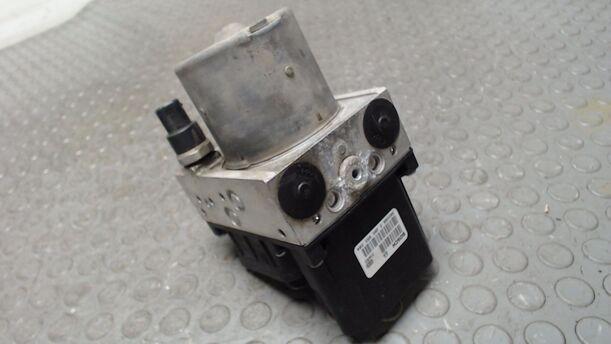 Foto: HAUPTBREMSAGGREGAT ABS eines Peugeot 307 110