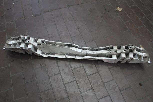 Foto: VERSTÄRKUNG HINTEN eines Renault Clio 1.2 16V