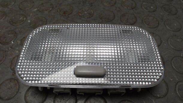 Foto: INNENBELEUCHTUNG HINTEN eines Peugeot 307 110
