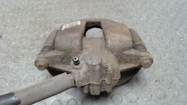 Foto: BREMSSATTEL VORN LINKS eines Peugeot 307 110